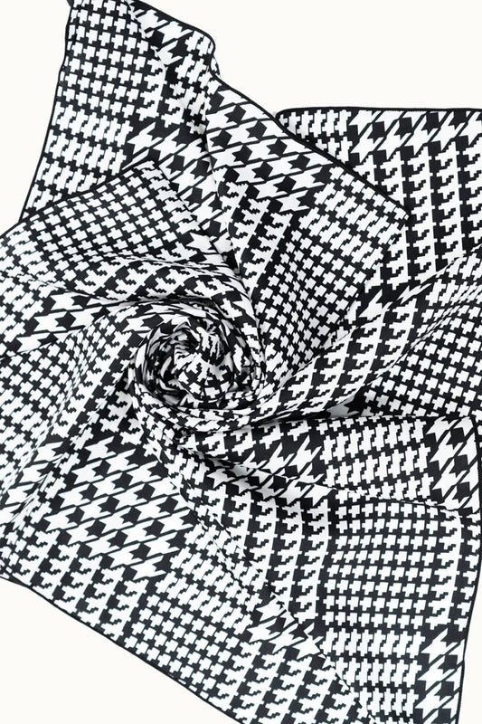 Satin Neckerchief: Black/White