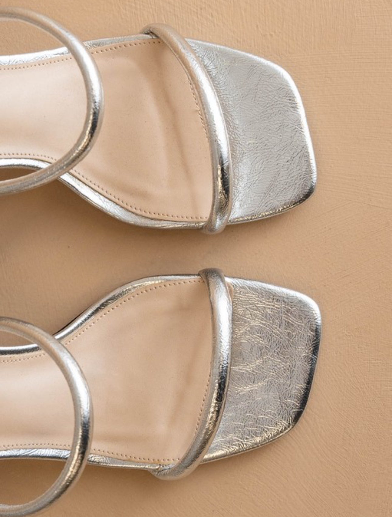 The Gloria Silver Heel