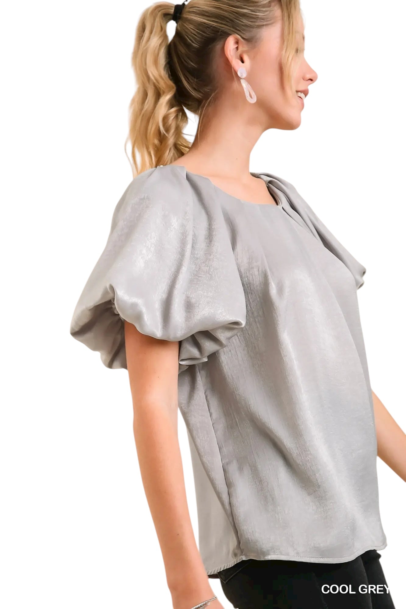 Cool Grey: It’s Time Holiday Top