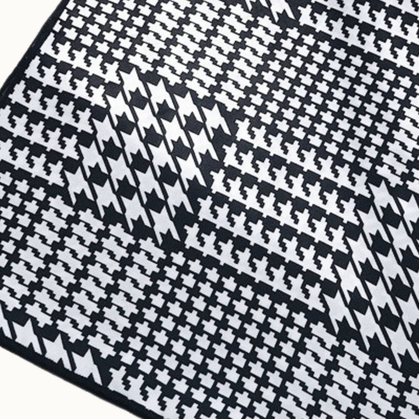 Satin Neckerchief: Black/White
